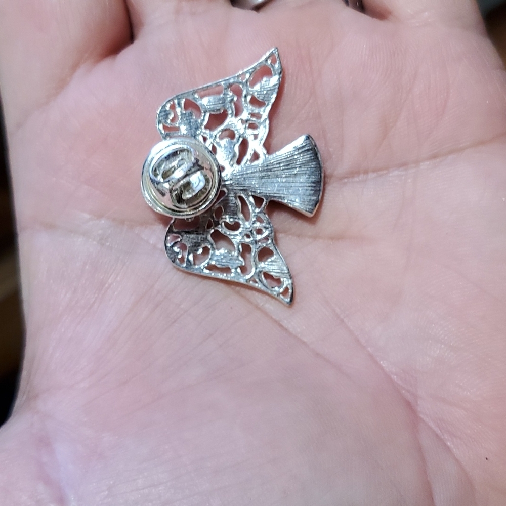Angel pin - Picture 3 of 3